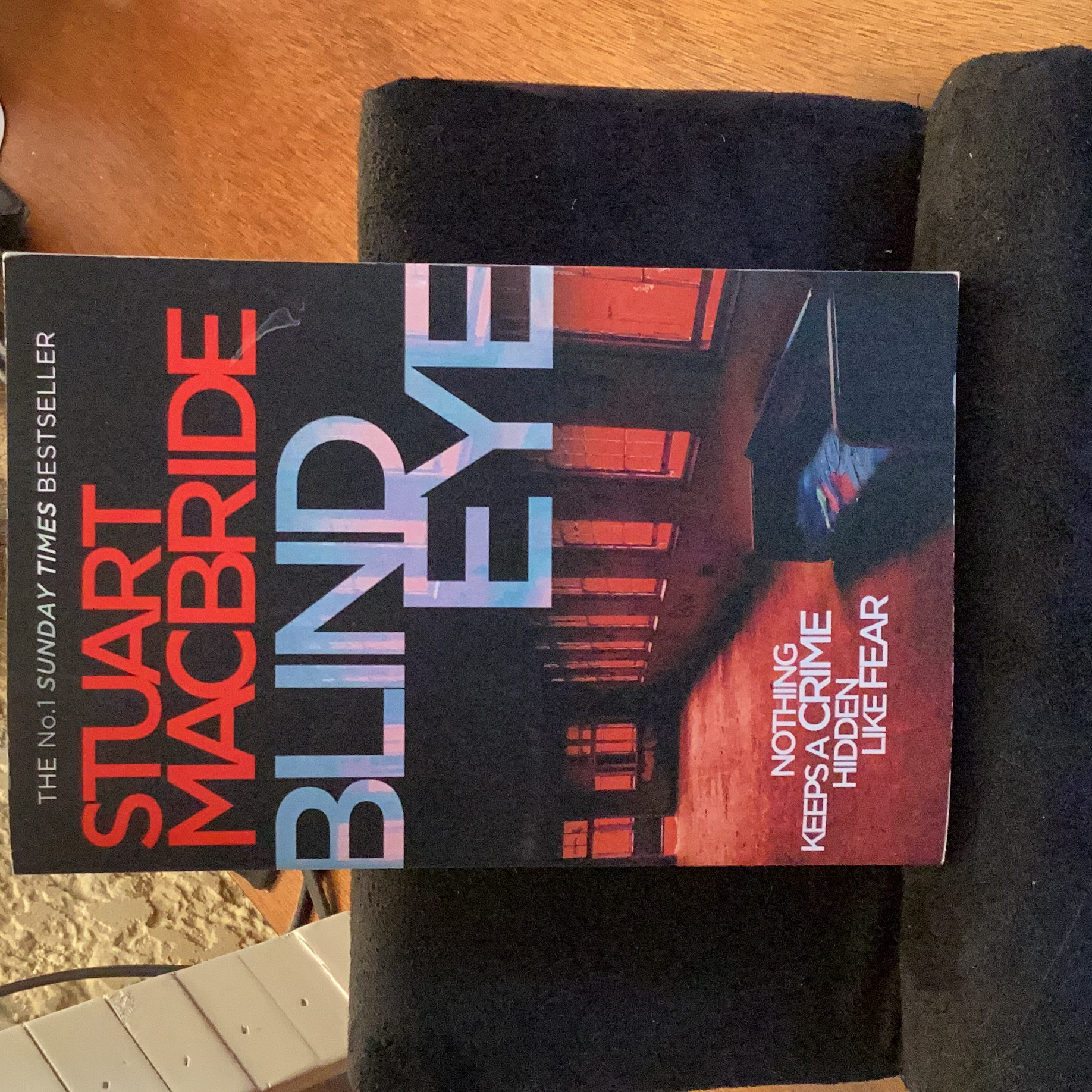 Blind Eye (Logan Mcrae, Book 5)