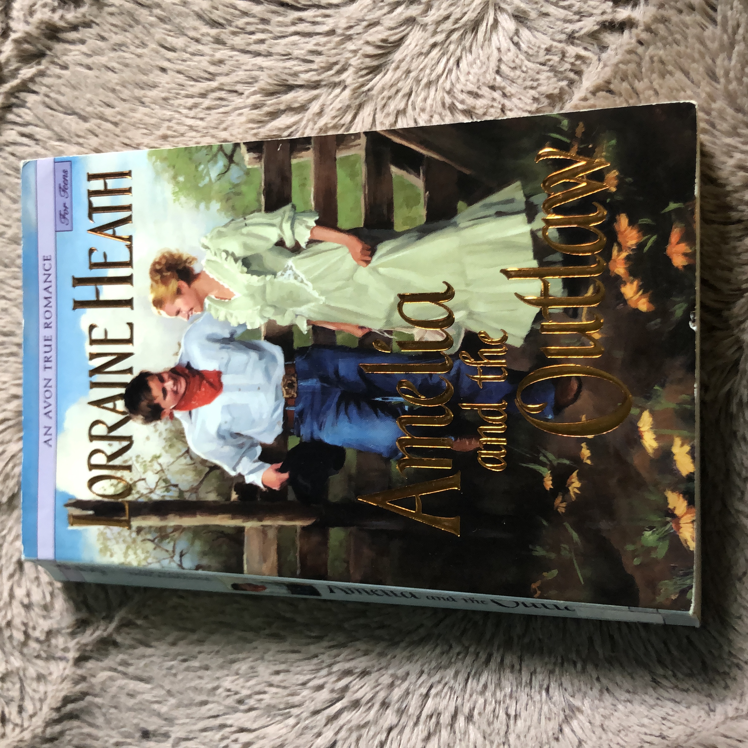 An Avon True Romance: Amelia and the Outlaw