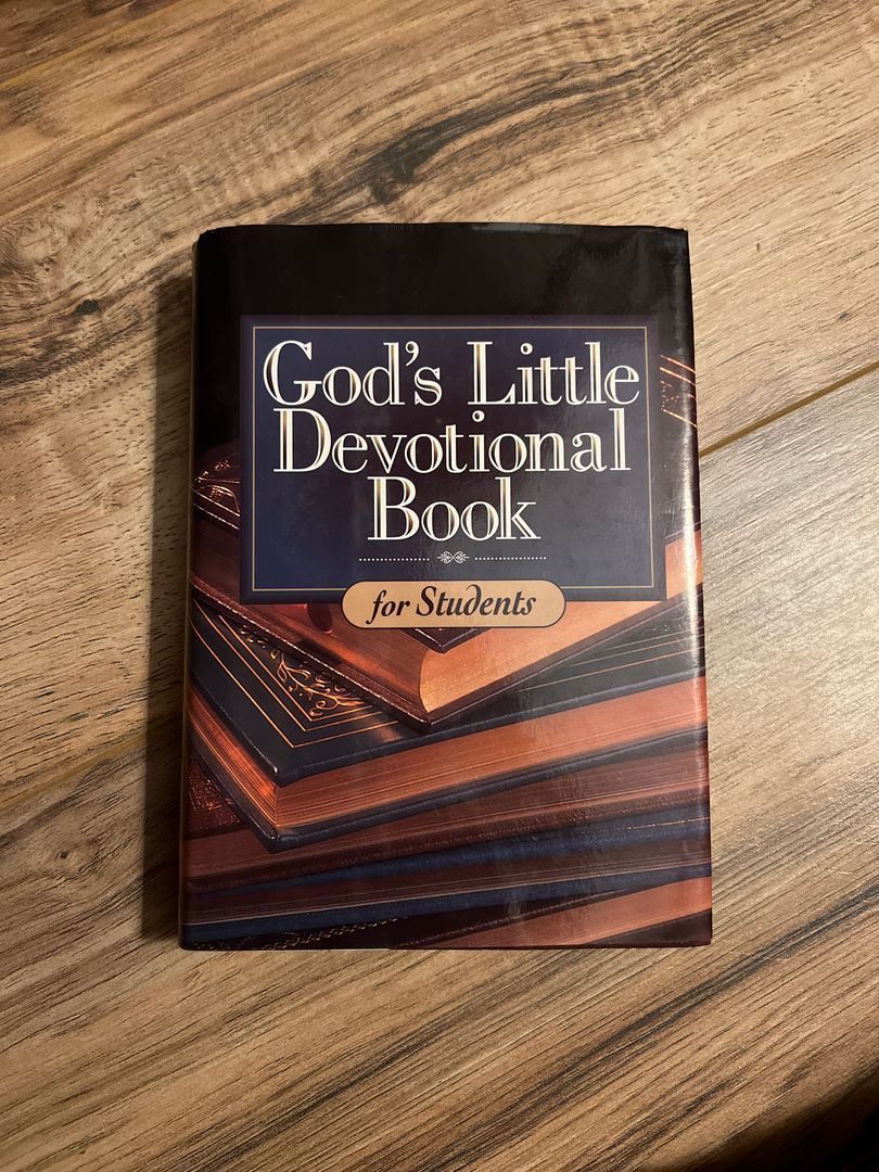 God's Little Devotional Book for Students
