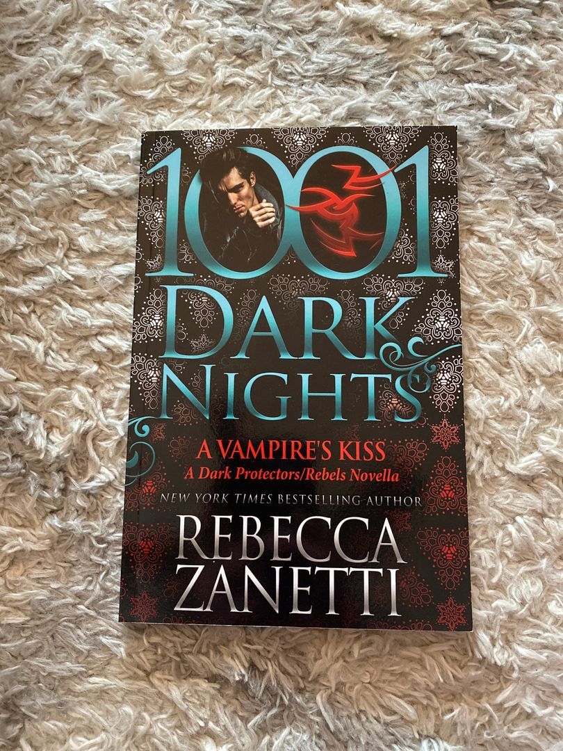 A Vampire's Kiss: A Dark Protectors/Rebels Novella