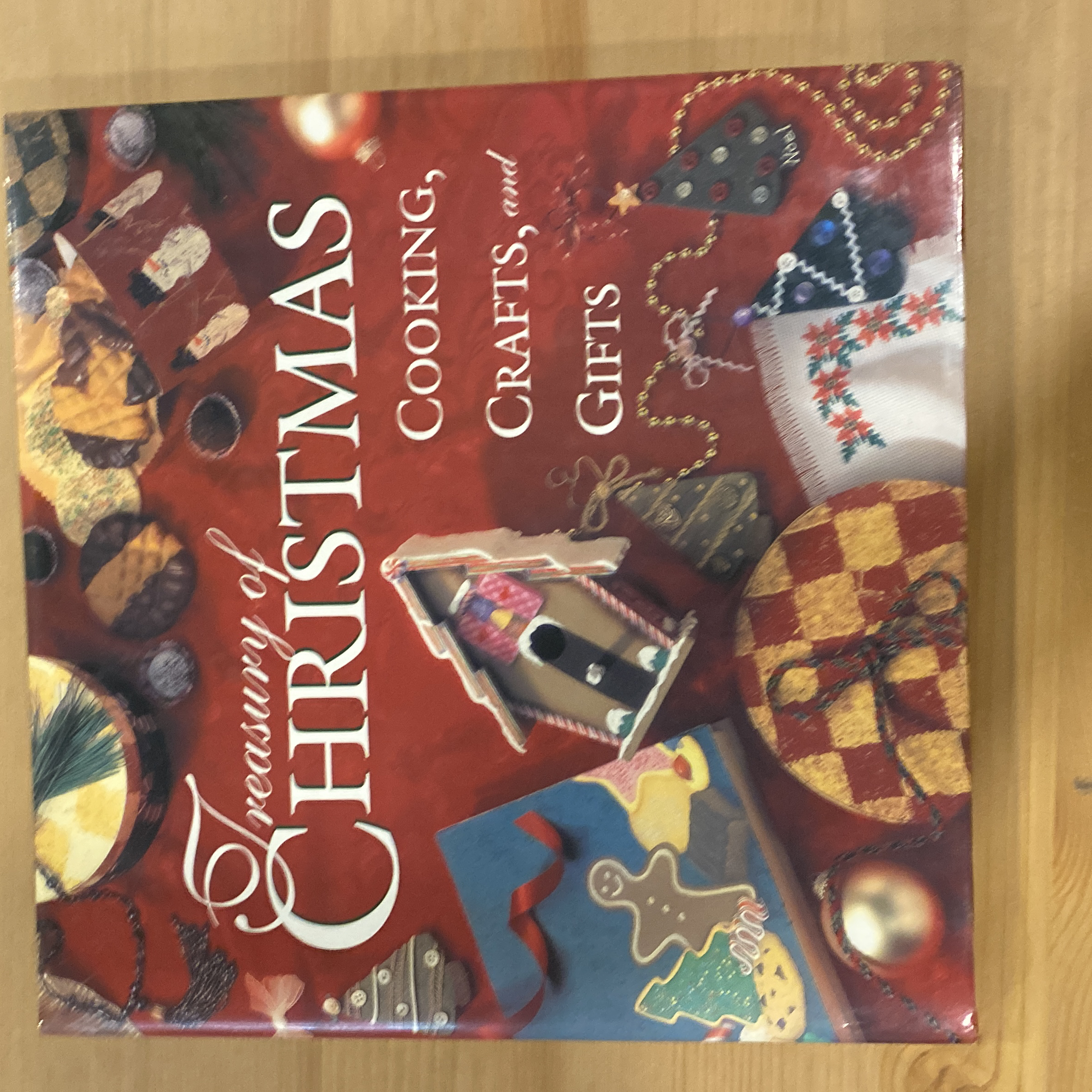 Treasury of Christmas Cooking, Crafts, and Gifts
