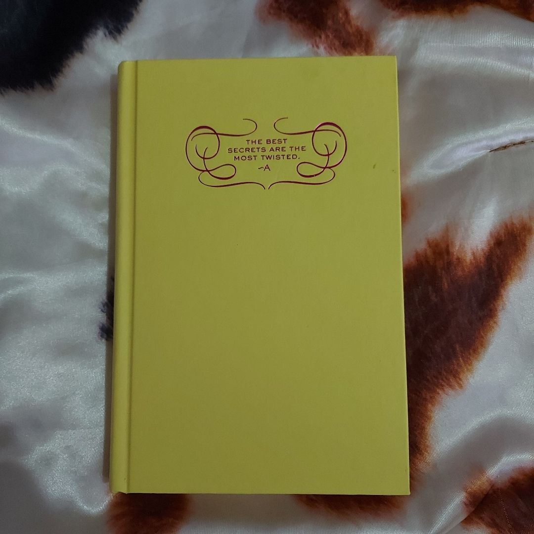 Pretty Little Liars #9: Twisted