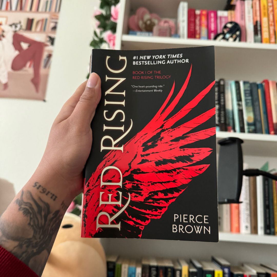 Red Rising by Pierce Brown, Paperback | Pangobooks