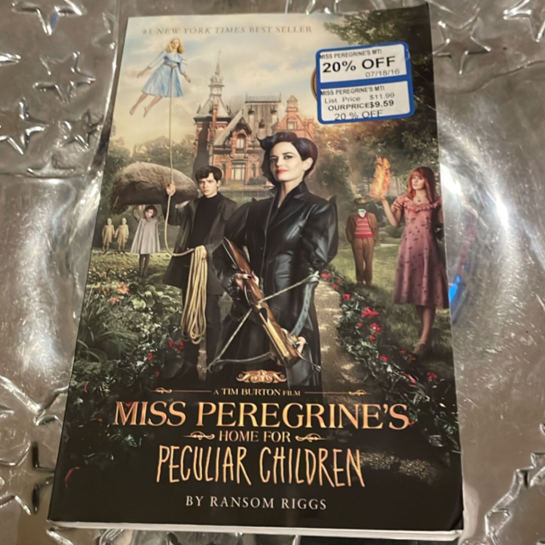 Miss Peregrine's Home for Peculiar Children (Movie Tie-In Edition)