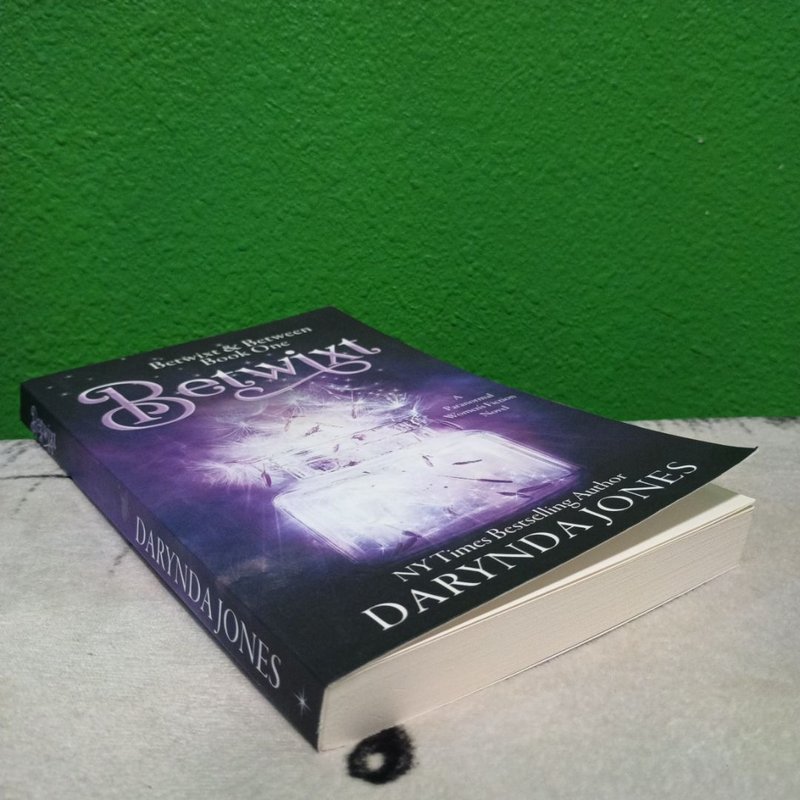 BETWIXT-A Paranormal Women's Fiction Novel