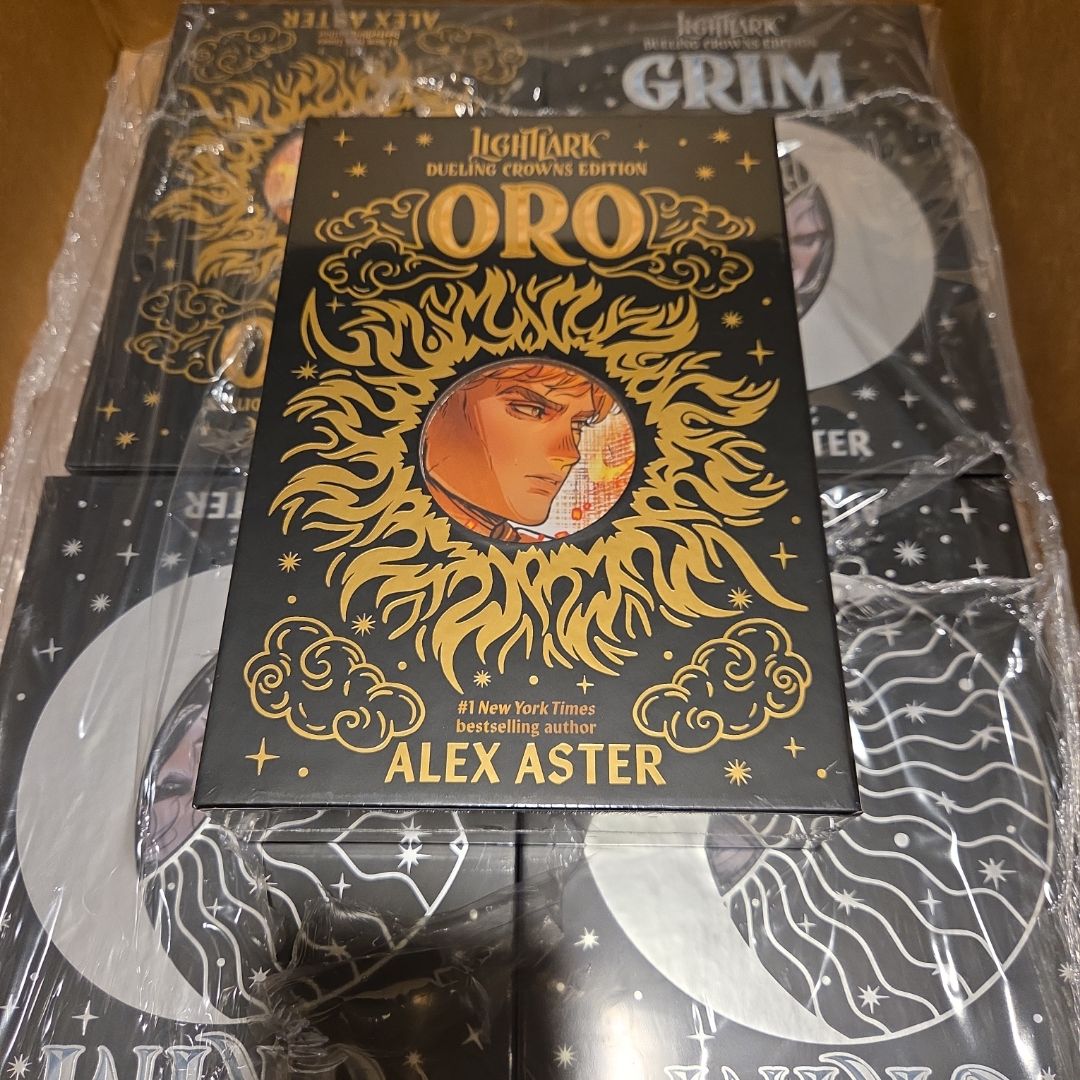Grim and Oro: Dueling Crowns Edition (a Lightlark Saga Deluxe Companion Book)