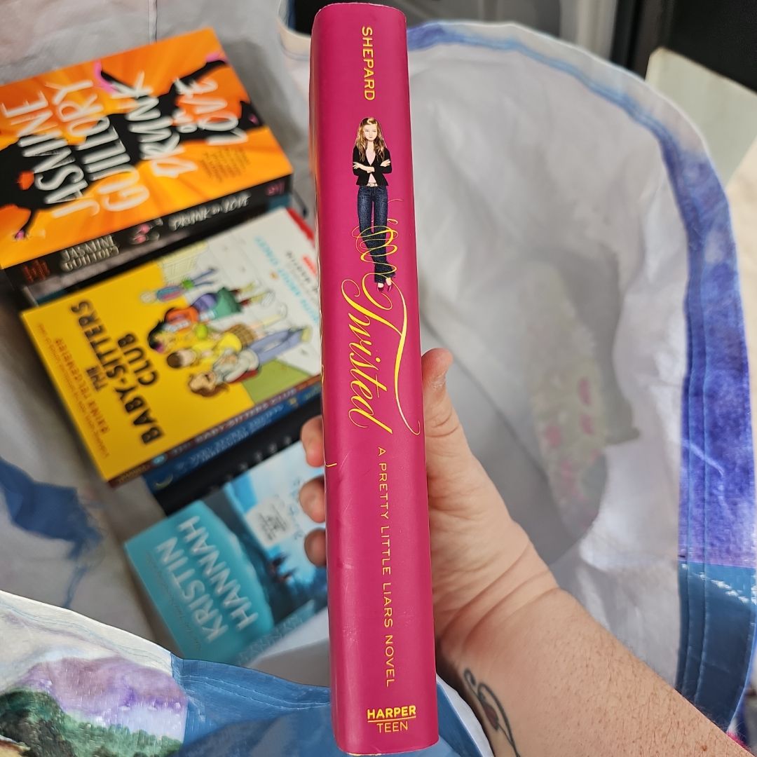 Pretty Little Liars #9: Twisted