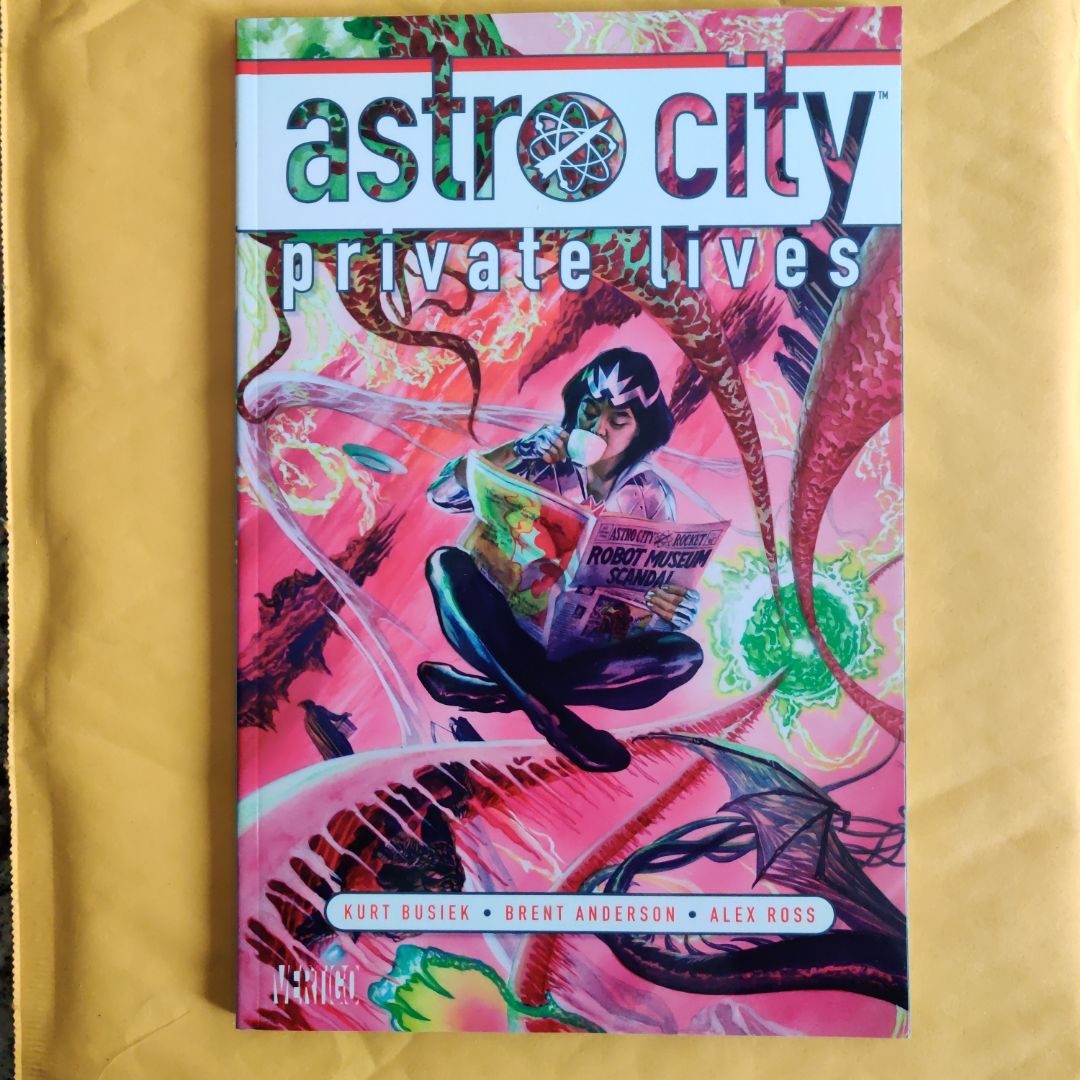 Astro City - Private Lives