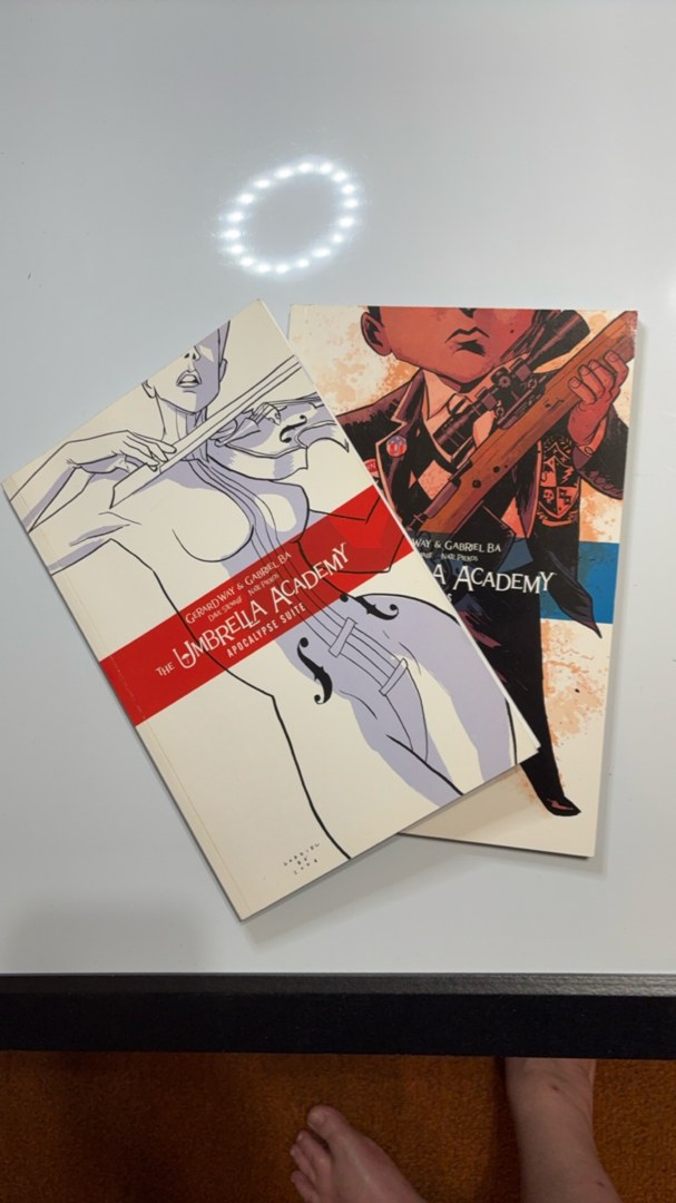 Lot: The Umbrella Academy 1 & 2