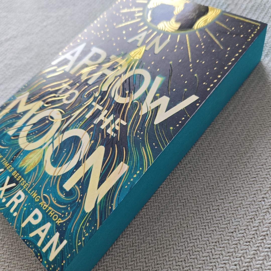 An Arrow to the Moon (SIGNED FAIRYLOOT)