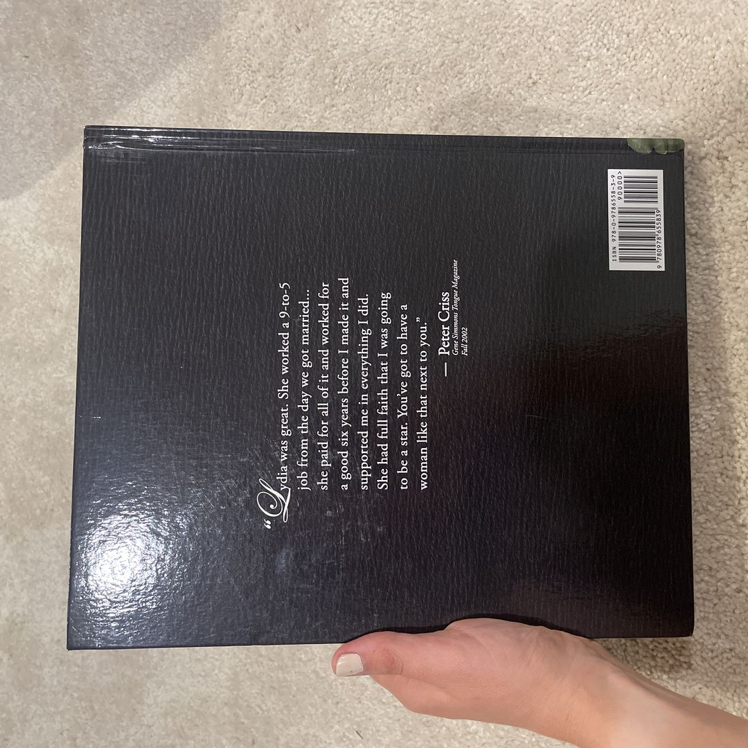 Sealed With a Kiss by Lydia Criss, Hardcover | Pangobooks