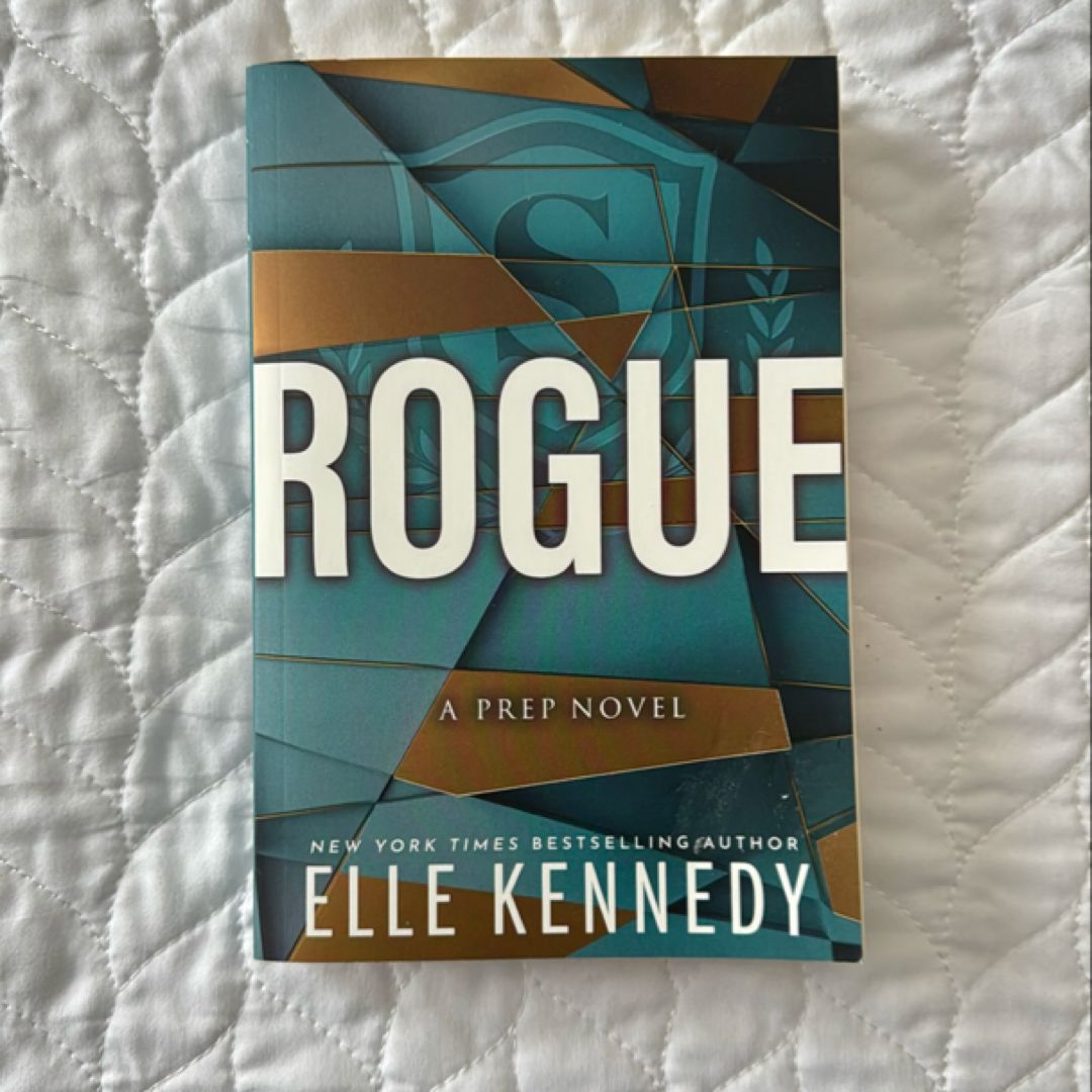 Rogue by Elle Kennedy, Paperback | Pangobooks