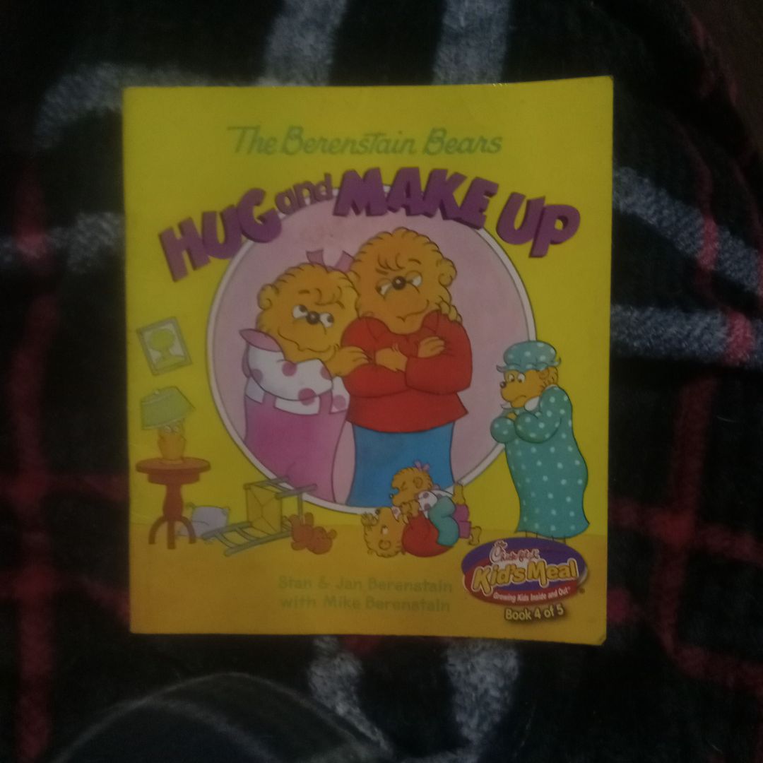 The Berenstain Bears Hug and Make Up