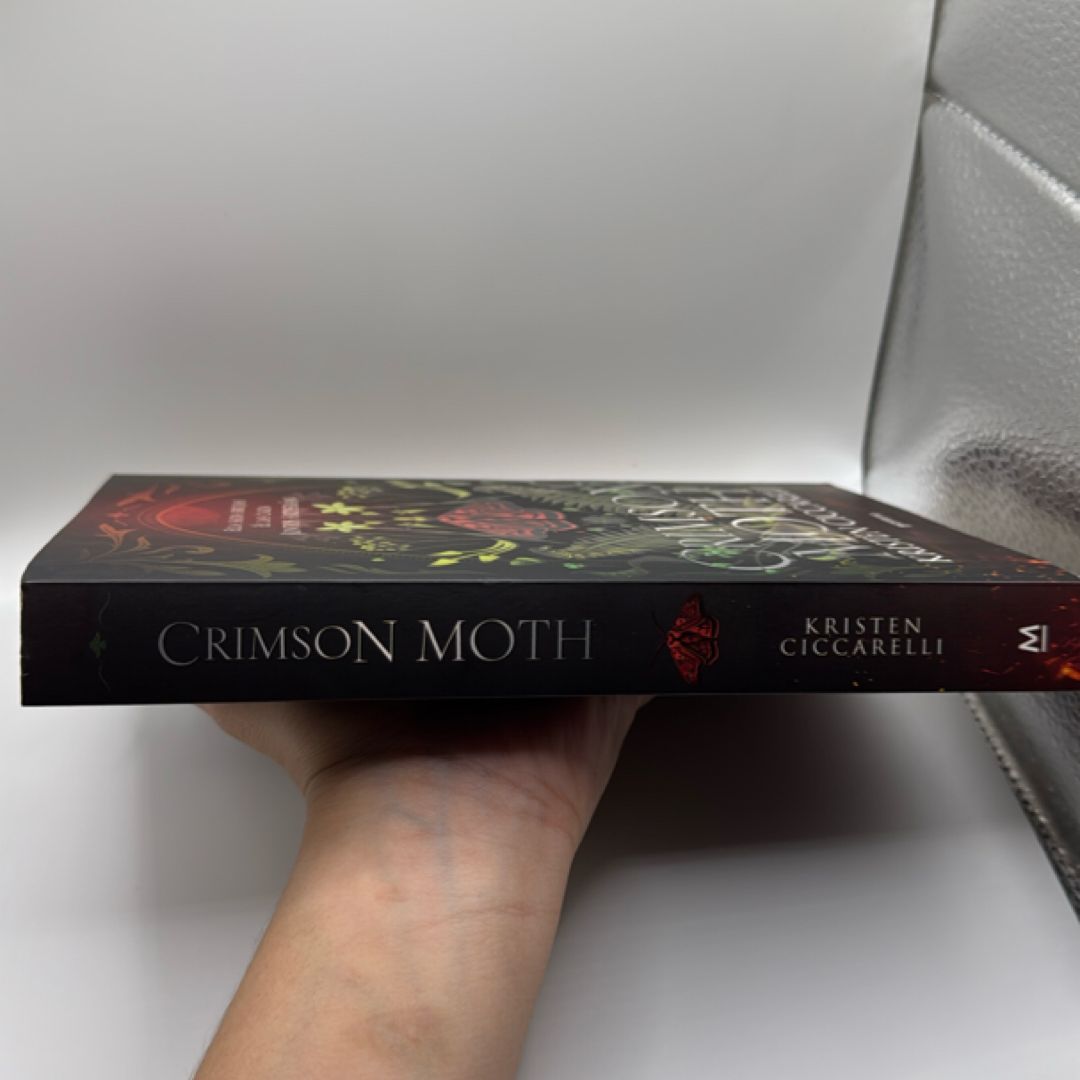 Crimson Moth / Heartless Hunter