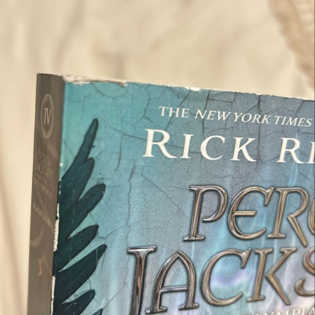 The Battle of the Labyrinth (Percy Jackson and the Olympians, Book Four)