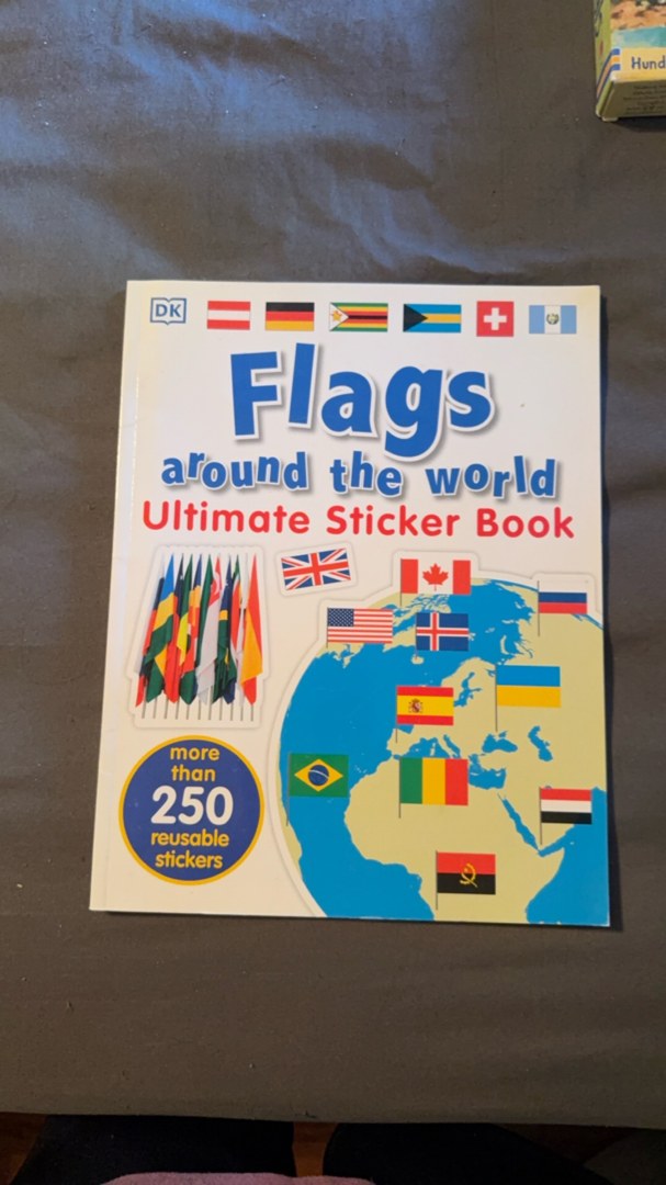 Ultimate Sticker Book: Flags Around the World