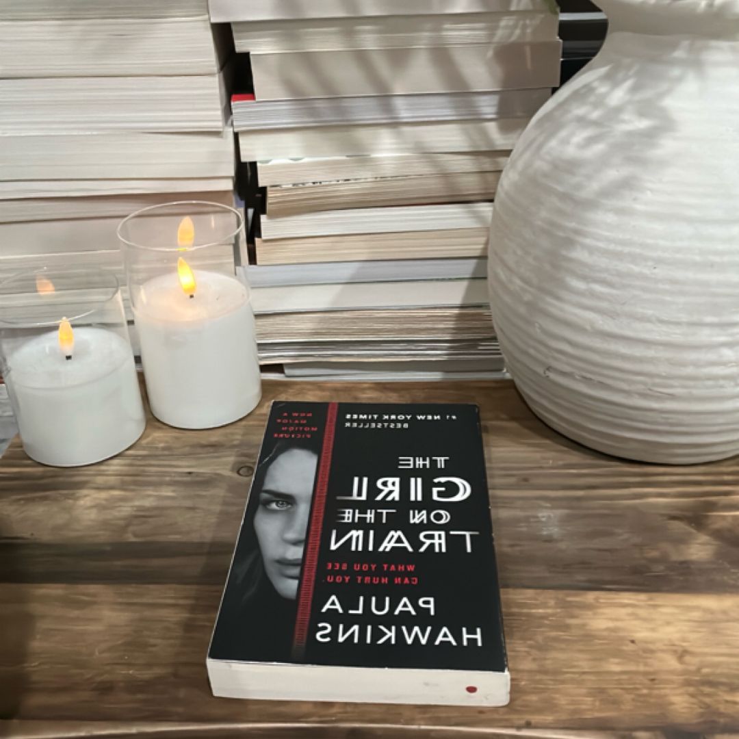 The Girl on the Train (Movie Tie-In)