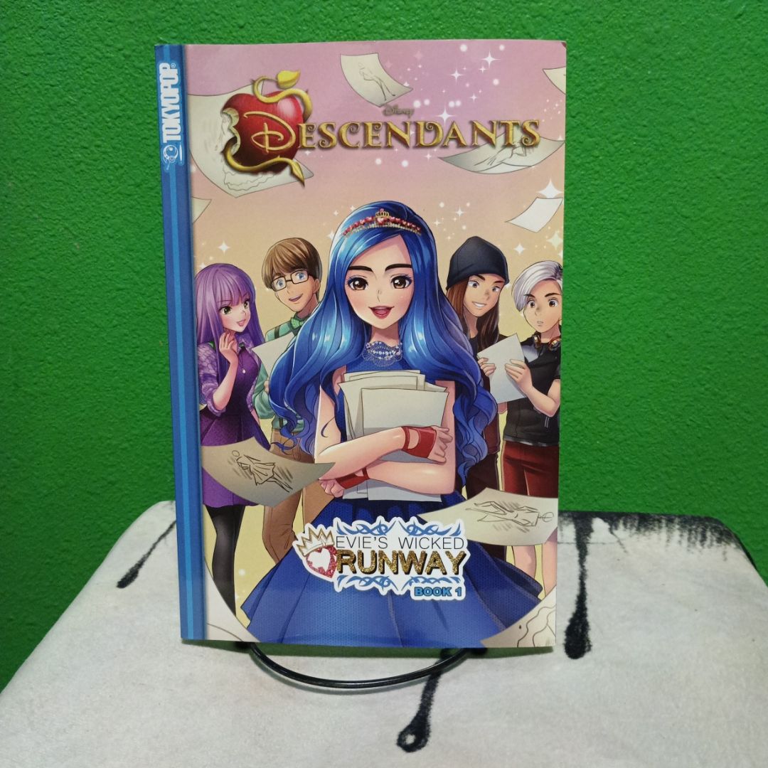 Evie's Wicked Runway Book 1