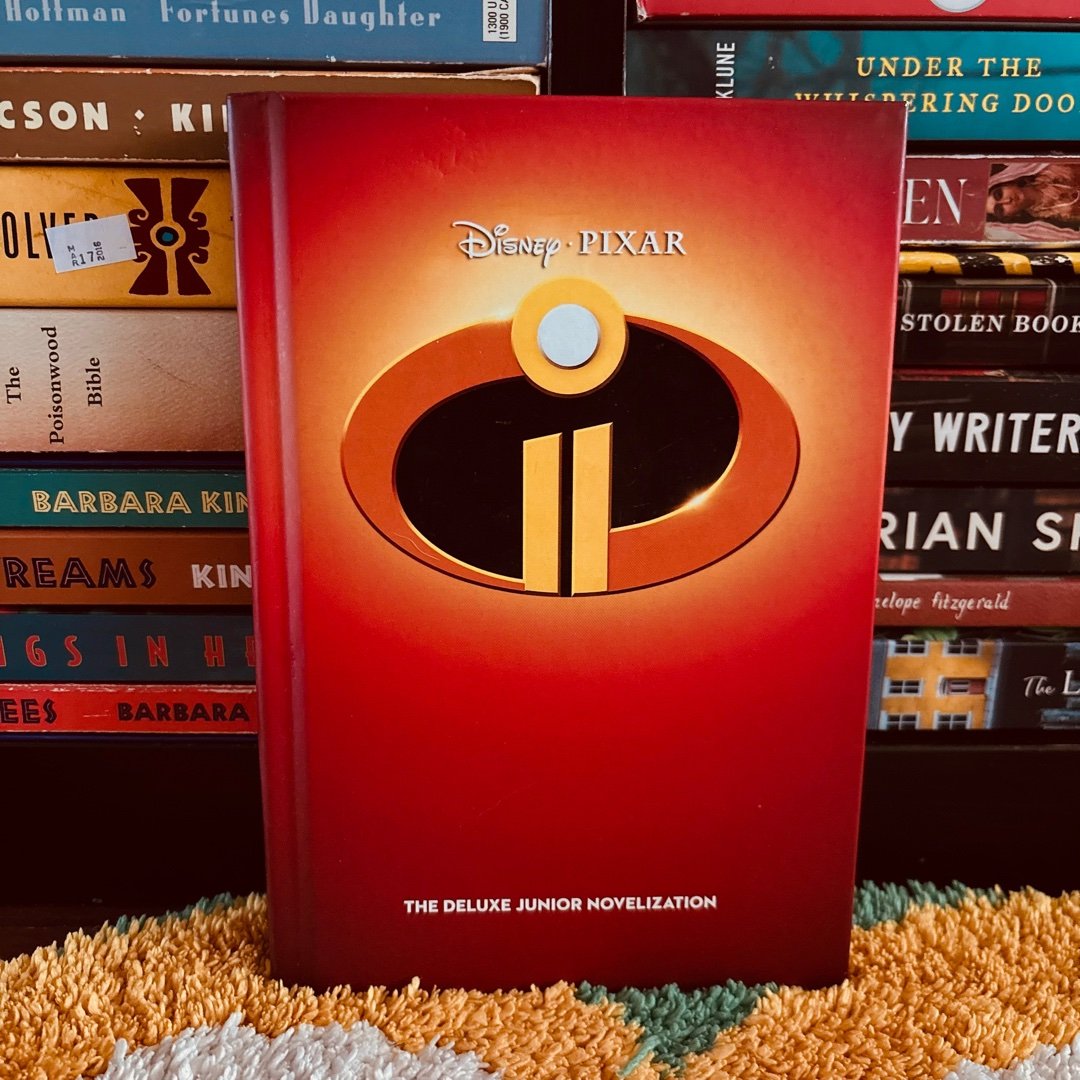 Incredibles 2: the Deluxe Junior Novelization (Disney/Pixar the Incredibles 2)