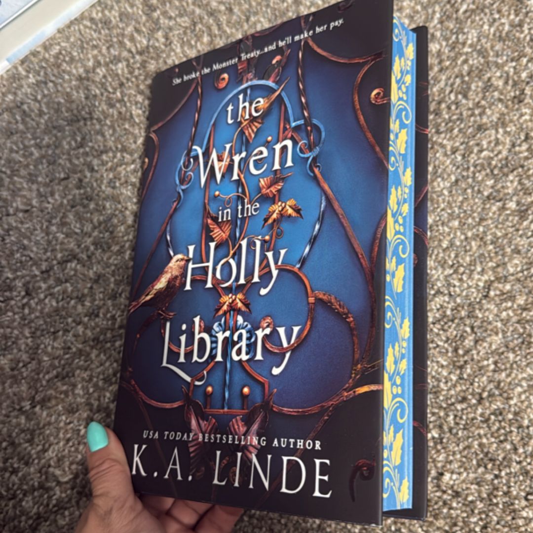 The Wren in the Holly Library (Deluxe Limited Edition)