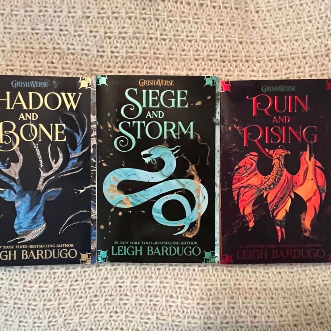 The Shadow and Bone Trilogy Boxed Set