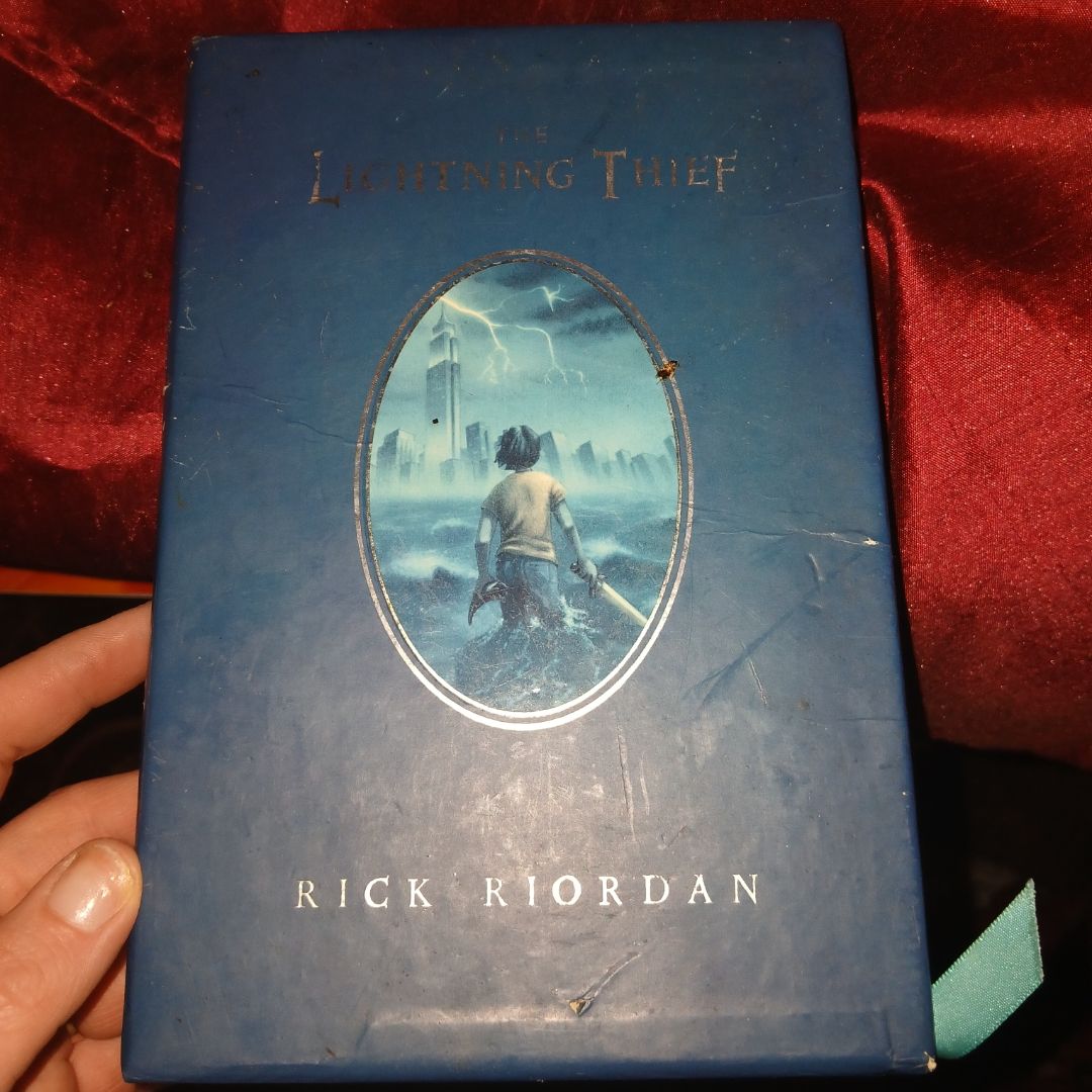 The Lightning Thief (Percy Jackson and the Olympians, Book One)