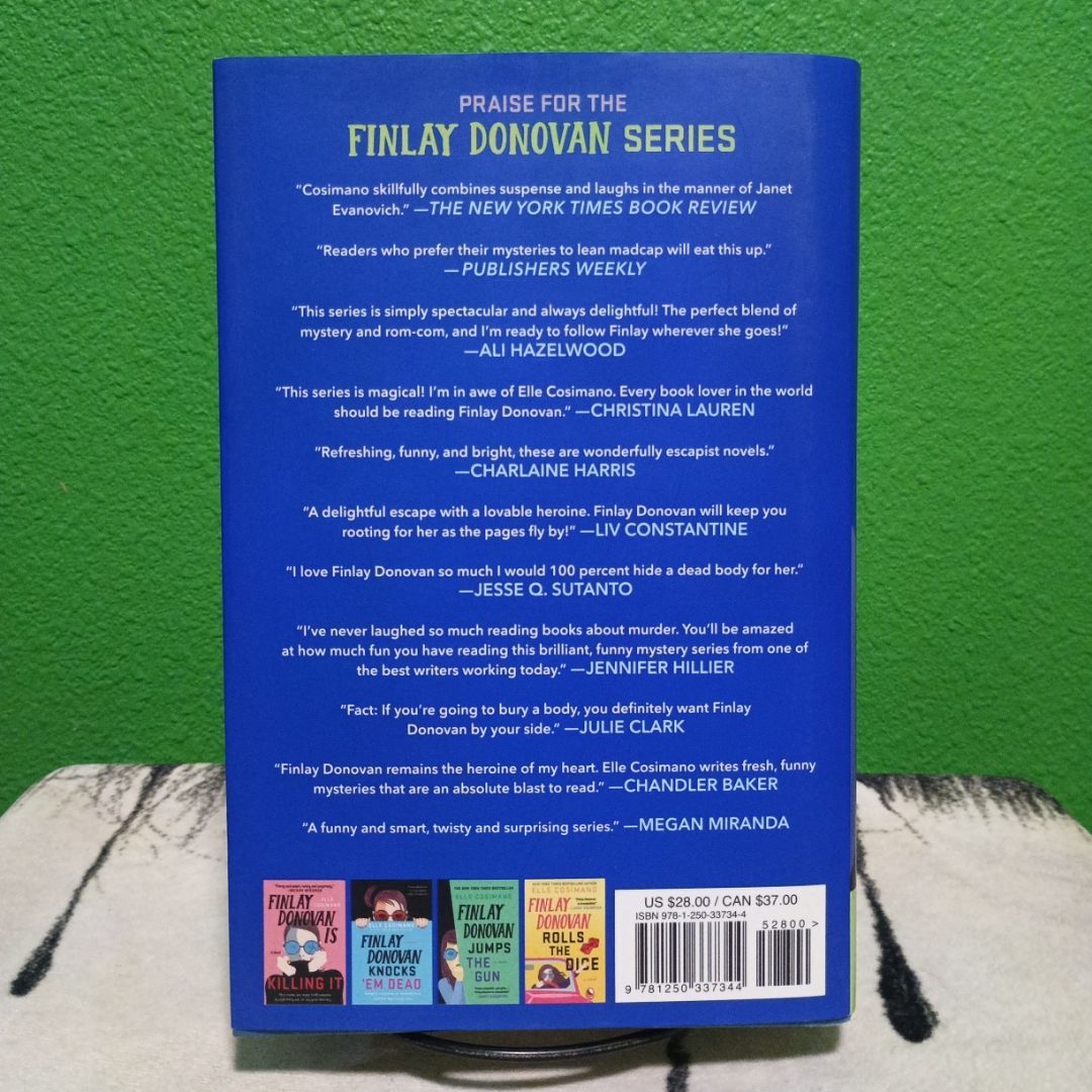 Finlay Donovan Digs Her Own Grave - First Edition (Printing 1)