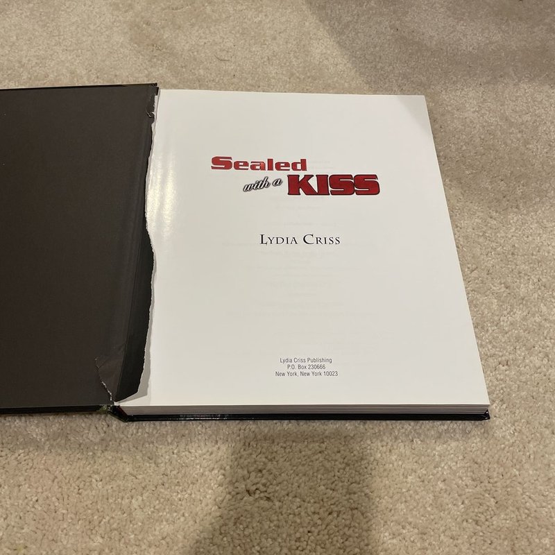 Sealed With a Kiss by Lydia Criss, Hardcover | Pangobooks