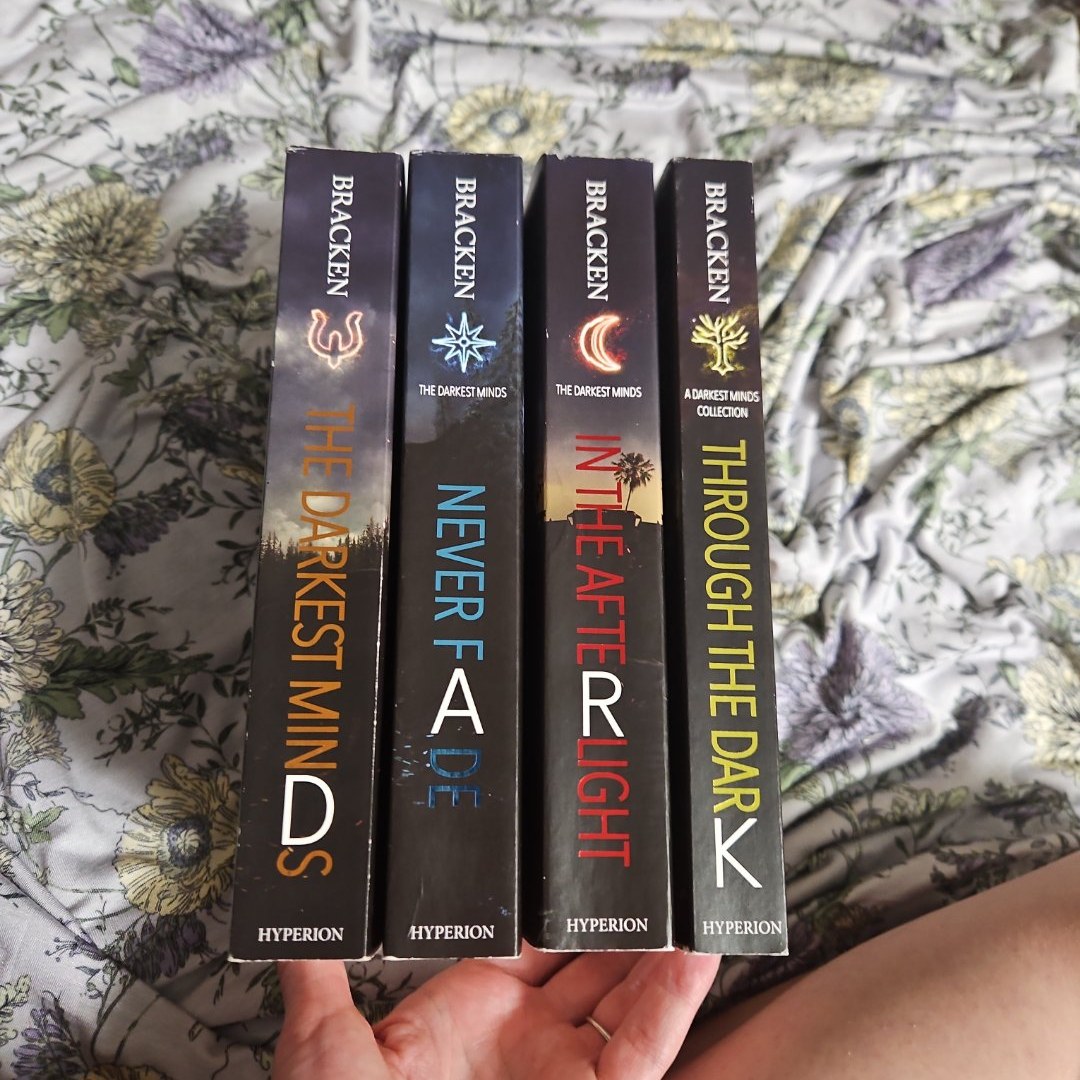 The Darkest Minds Series Boxed Set [4-Book Paperback Boxed Set] (the Darkest Minds)