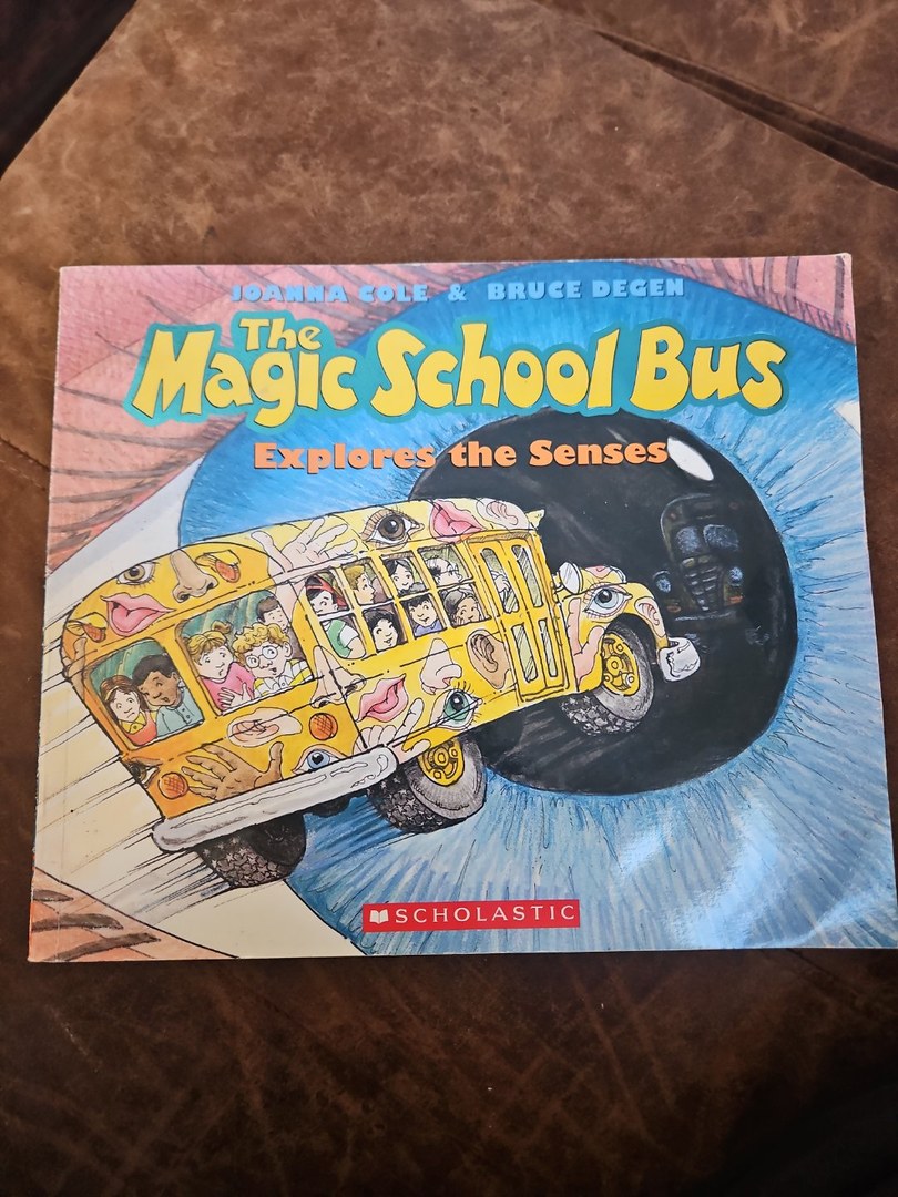 The Magic School Bus Explores the Senses