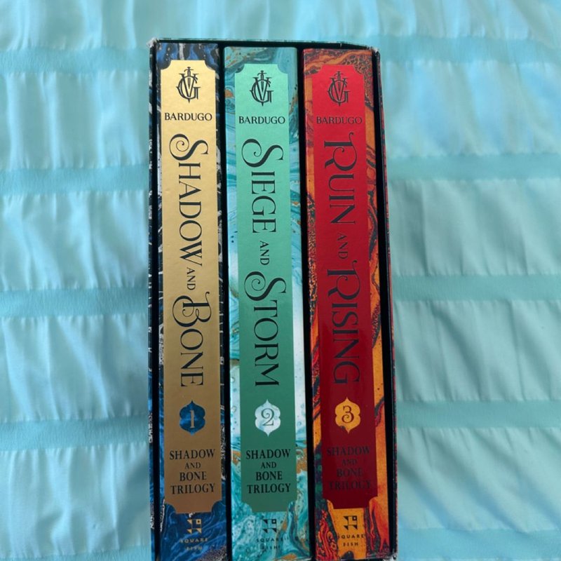 The Shadow and Bone Trilogy Boxed Set by Leigh Bardugo, Paperback ...