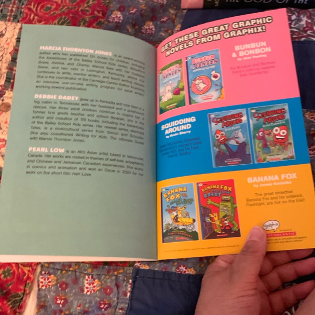Vampires Don't Wear Polka Dots (the Adventures of the Bailey School Kids Graphic Novel #1)