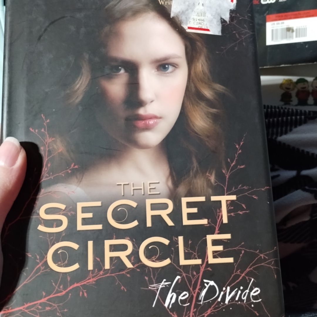 The Secret Circle: the Divide