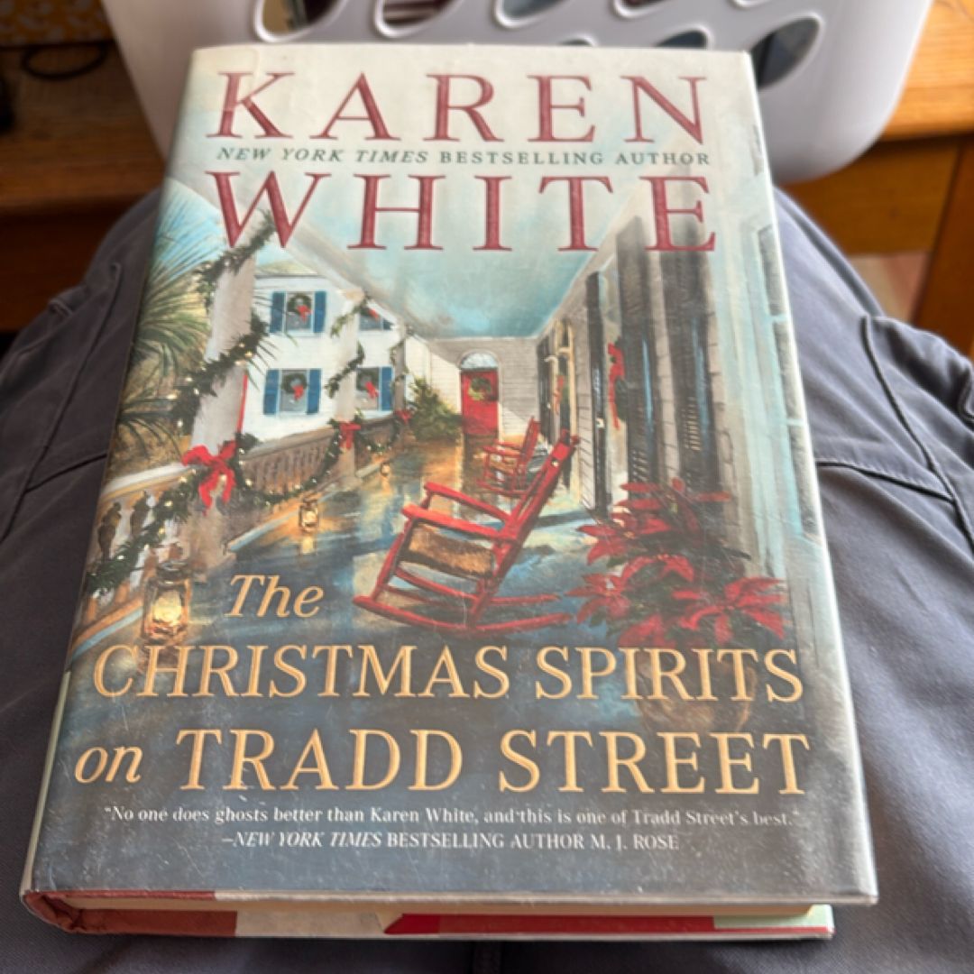 The Christmas Spirits on Tradd Street