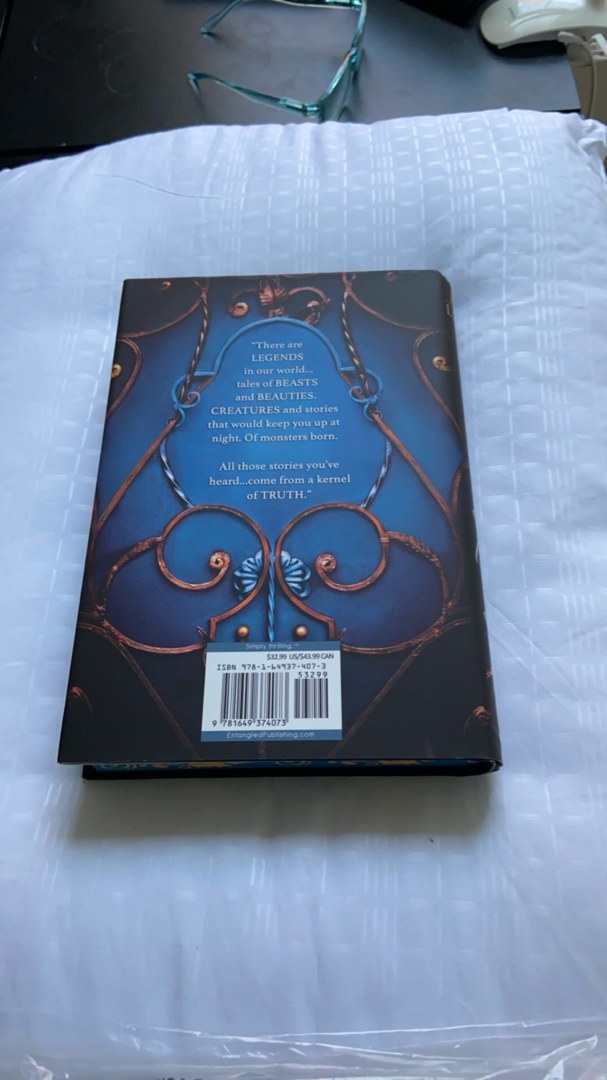 The Wren in the Holly Library (Deluxe Limited | PangoBooks