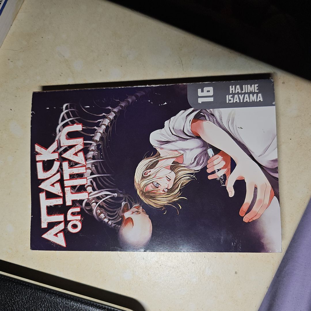 Attack on Titan 16 Manga Special Edition with Playing Cards