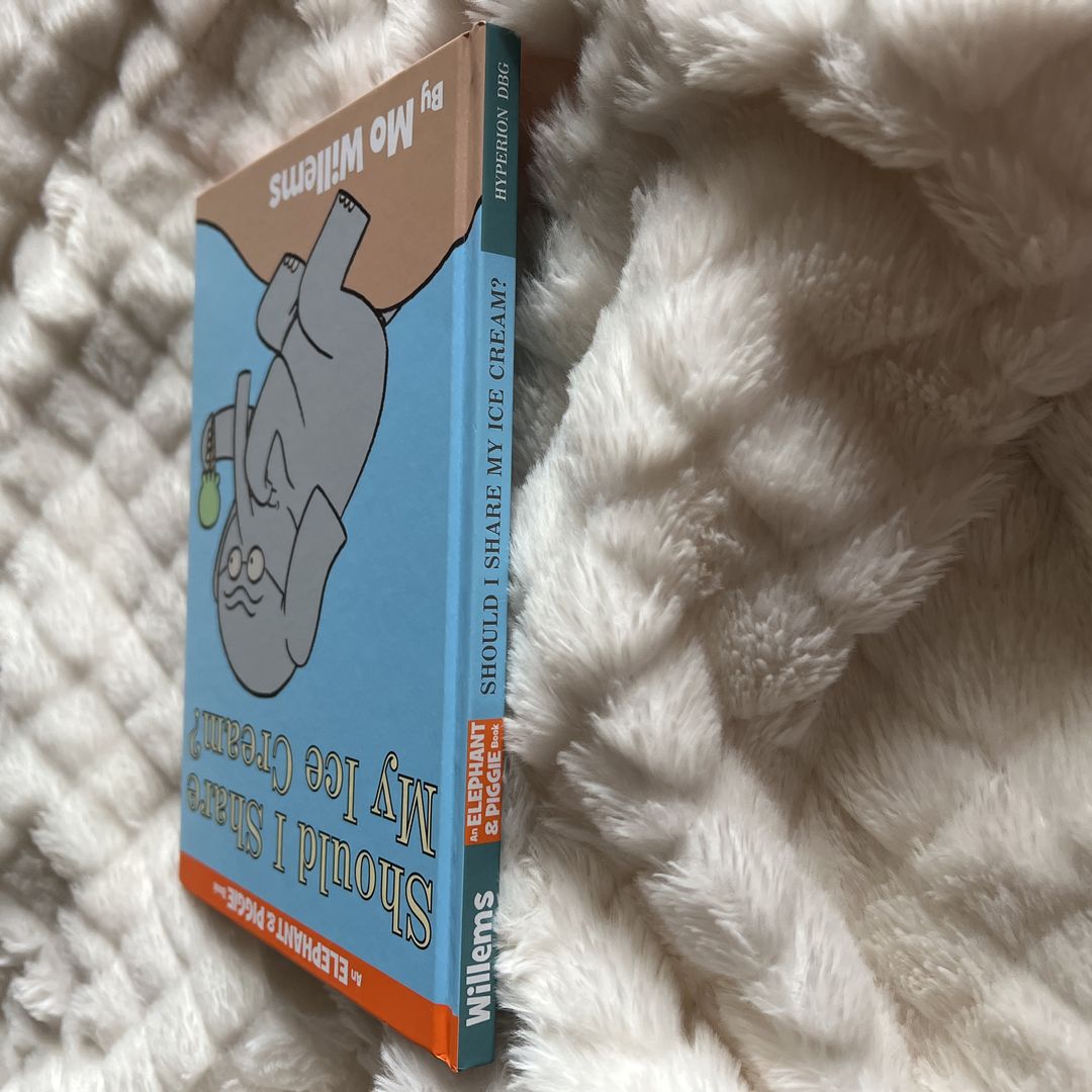 Should I Share My Ice Cream? (an Elephant and Piggie Book)