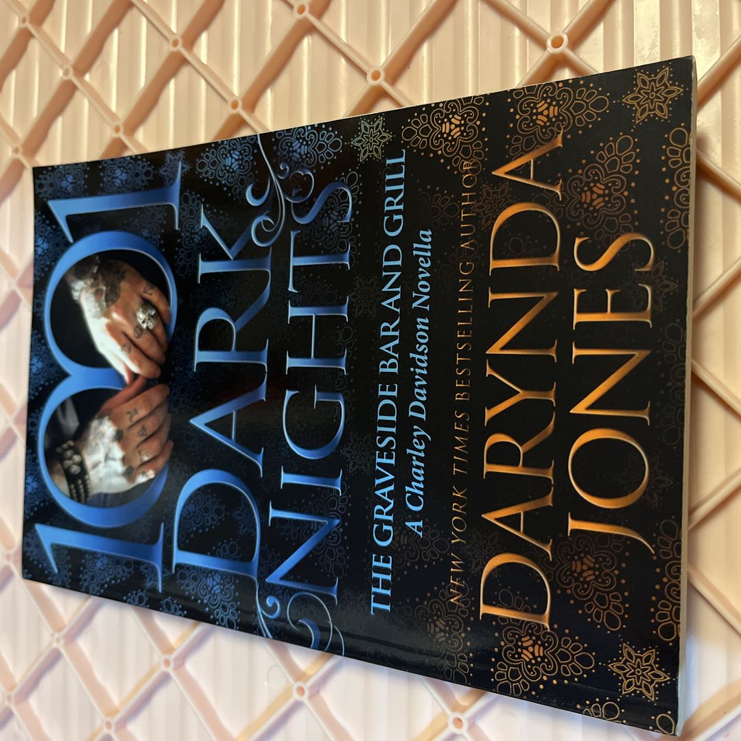 The Graveside Bar and Grill: A Charley Davidson Novella