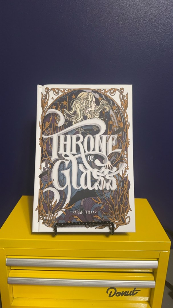 Throne of Glass