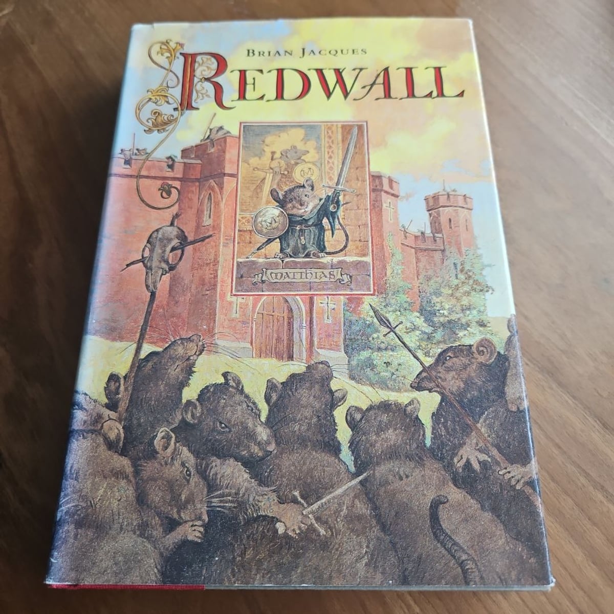 Redwall by Brian Jacques, Hardcover | Pangobooks