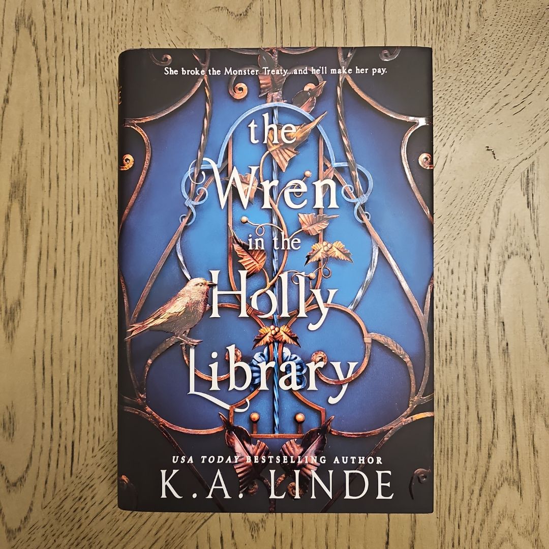 The Wren in the Holly Library (Deluxe Limited Edition)