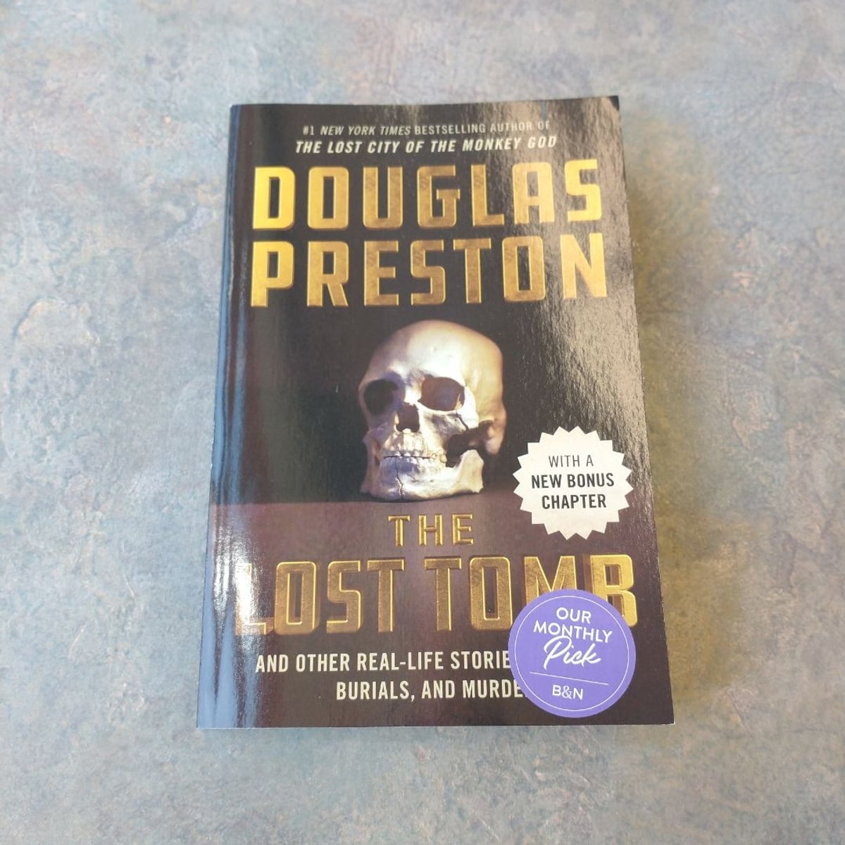 The Lost Tomb by Douglas Preston; David Grann, Paperback | Pangobooks