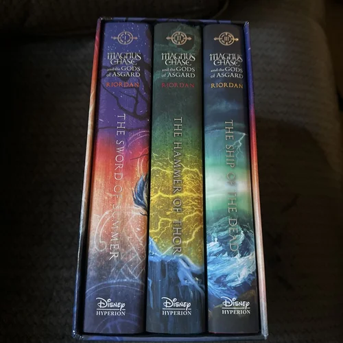 Magnus Chase and the Gods of Asgard Hardcover Boxed Set (Magnus Chase and the Gods of Asgard)