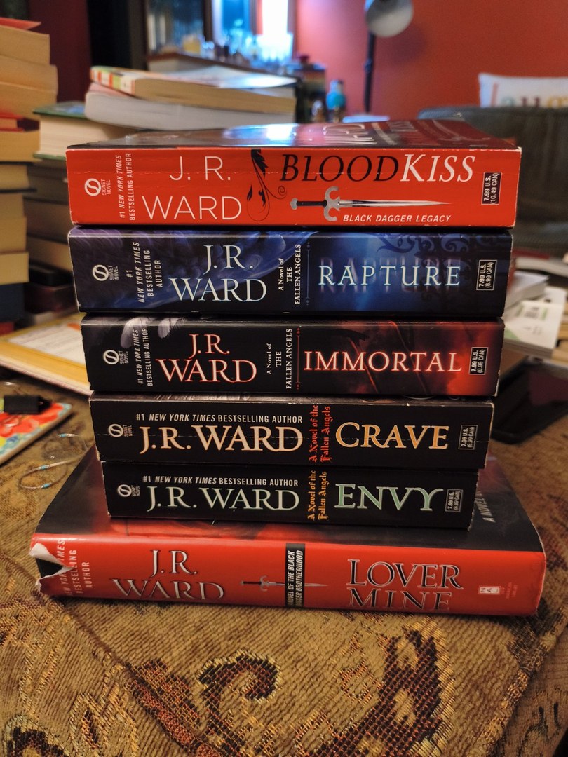 JR WARD BUNDLE ..Blood Kiss/Rapture/Immortal/Crave/Envy/Lover Mine