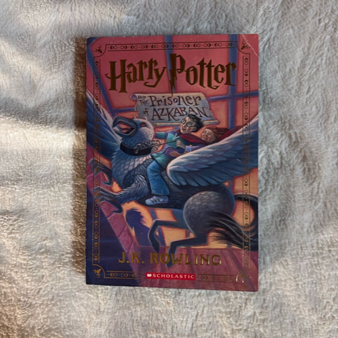 Harry Potter and the Prisoner of Azkaban (Stenciled Edges) (Harry Potter, Book 3)