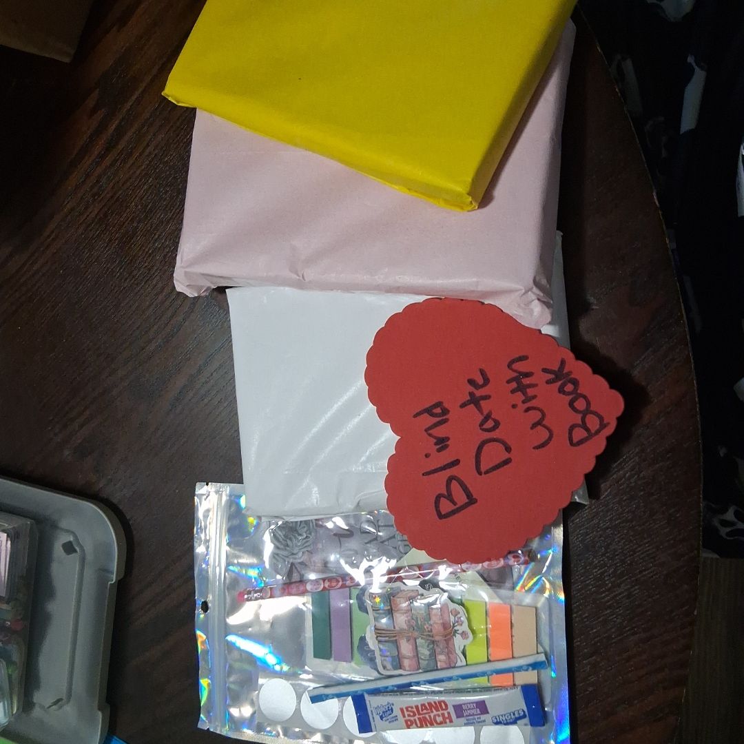 Blind date with 3 books 