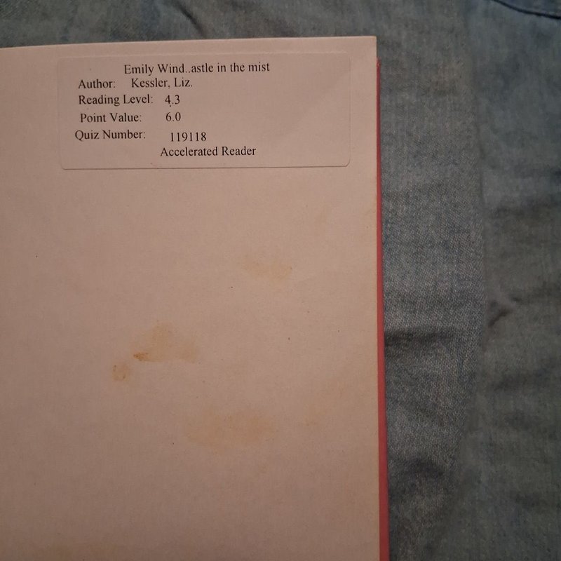 Emily Windsnap and the Castle in the Mist