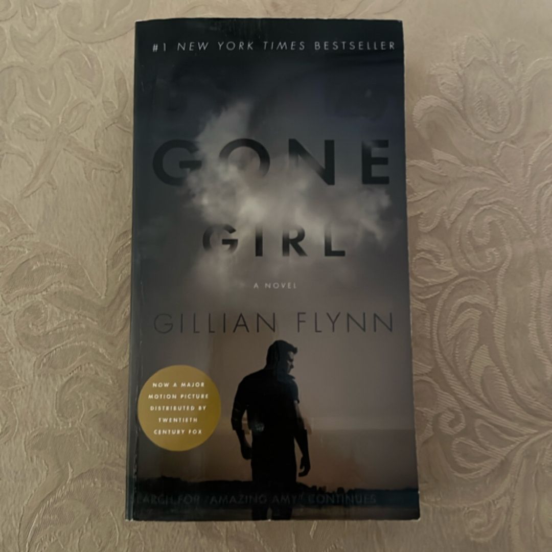 Gone Girl by Gillian Flynn, Paperback | Pangobooks
