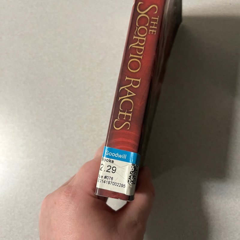 The Scorpio Races by Maggie Stiefvater, Paperback | Pangobooks