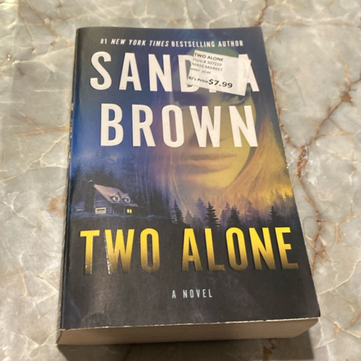 Two Alone by Sandra Brown, Paperback | Pangobooks